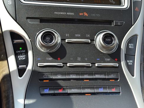 Used 2017 Lincoln MKX Reserve w/ Lincoln MKX Climate Package image 26