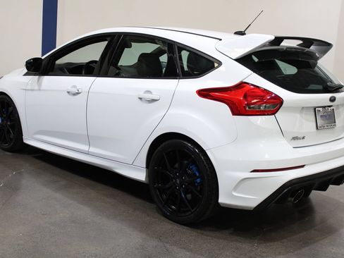 Used 2017 Ford Focus RS AWD/4WD image 8