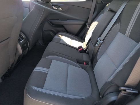 Used 2025 Chevrolet Blazer LT FWD image 27
