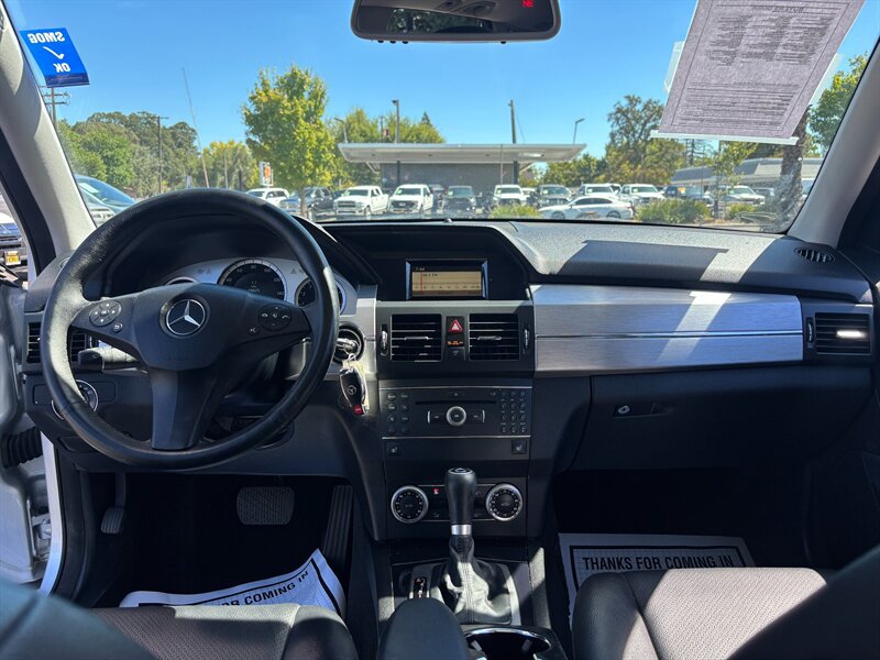 Used 2010 Mercedes-Benz GLK 350 2WD image 11