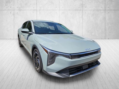 Used 2025 Kia K4 EX FWD image 2