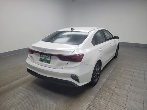 Used 2024 Kia Forte LXS w/ LXS Technology Package FWD image 9