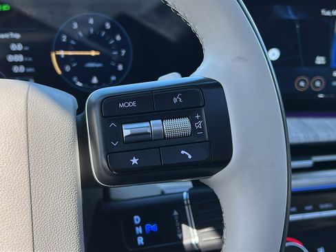 Used 2025 Hyundai Santa Fe Calligraphy image 15