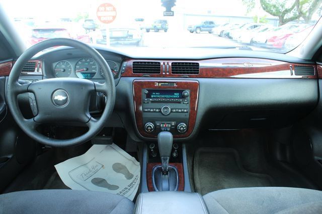 Used 2009 Chevrolet Impala LS FWD image 16