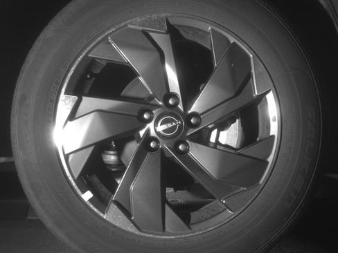 Used 2025 Nissan Rogue SV FWD image 13