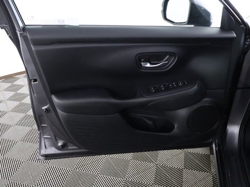 Certified 2026 Honda HR-V LX image 19