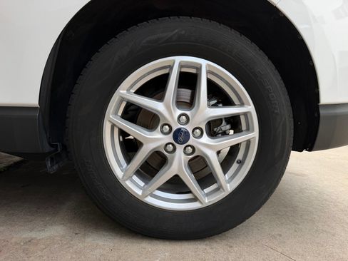 Used 2020 Ford Edge SEL w/ Cold Weather Package FWD image 24