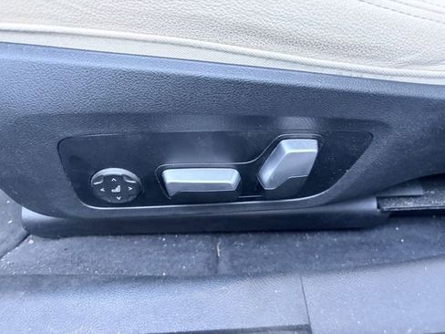 Used 2023 BMW i4 eDrive40 RWD image 5