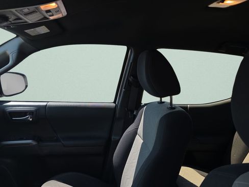 Used 2023 Toyota Tacoma TRD Off-Road image 20