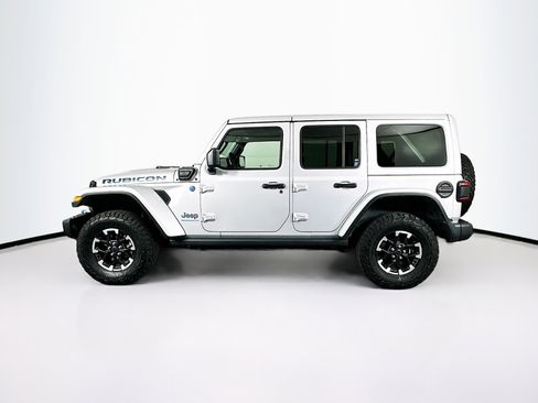 Used 2024 Jeep Wrangler Unlimited Rubicon 4xe image 4