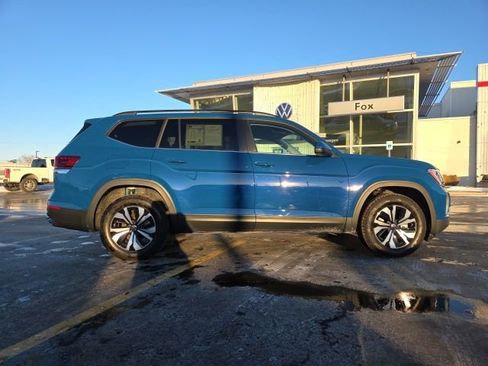 Used 2025 Volkswagen Atlas SE image 8