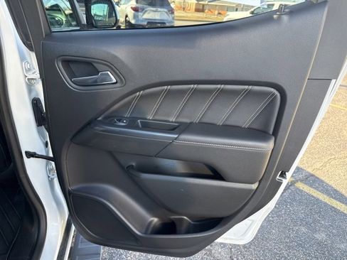 Used 2021 GMC Canyon Denali image 14