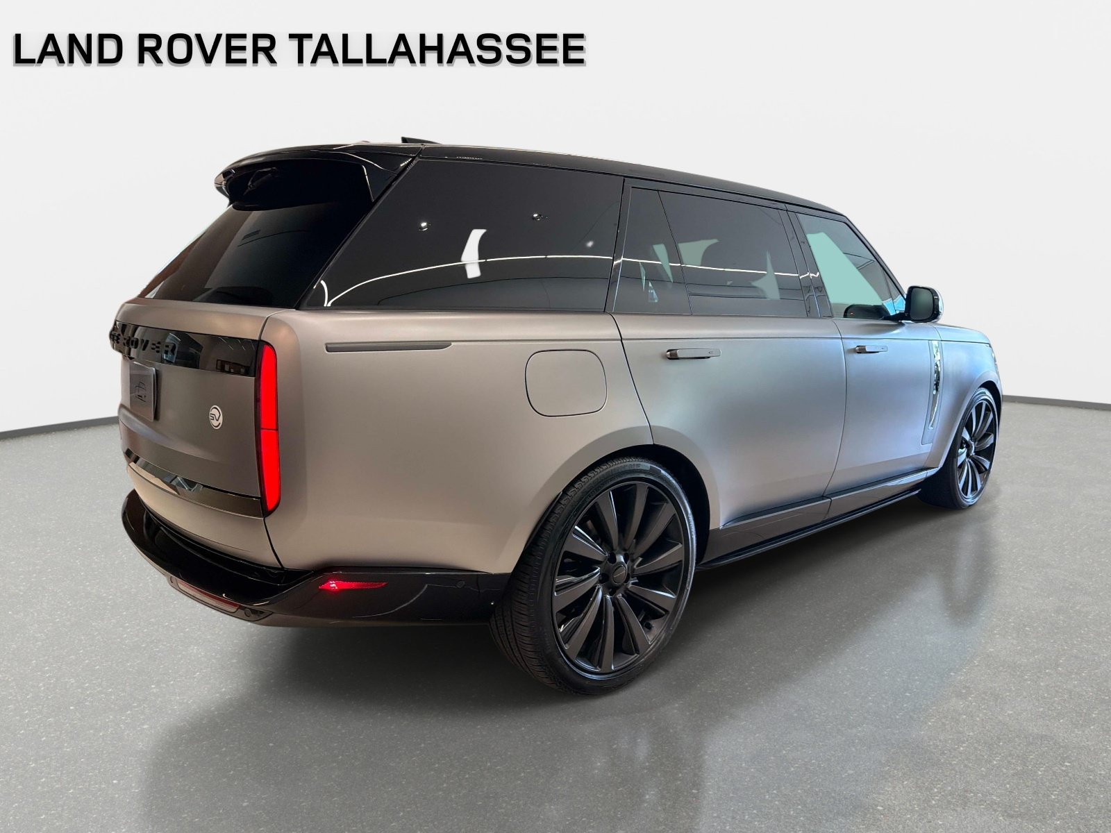 New 2026 Land Rover Range Rover SV AWD/4WD image 5