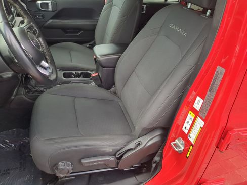Used 2019 Jeep Wrangler Unlimited Sahara AWD/4WD image 19