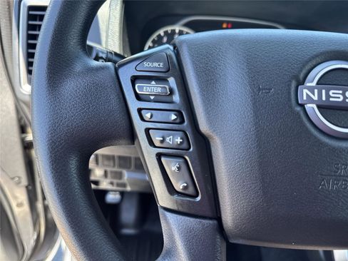 Used 2022 Nissan Frontier SV w/ Technology Package RWD image 21