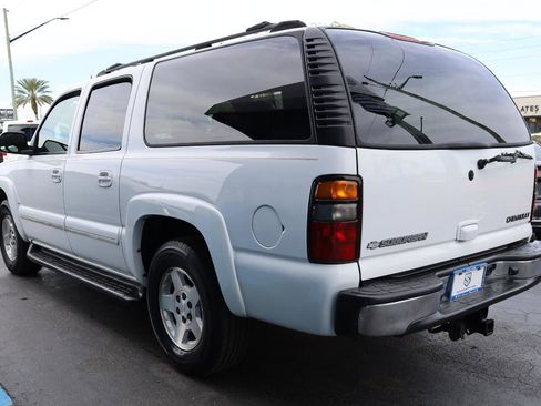 Used 2004 Chevrolet Suburban LT w/ Preferred Equipment Group image 3