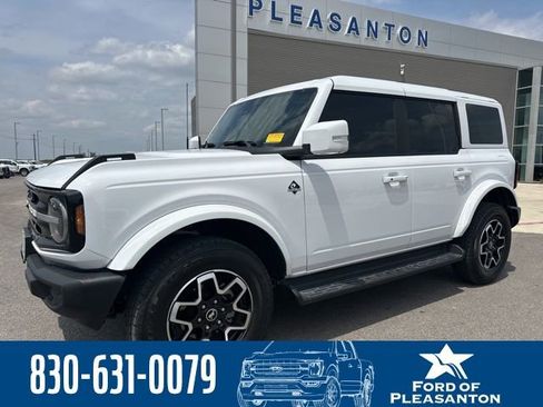 Used 2025 Ford Bronco Outer Banks image 1