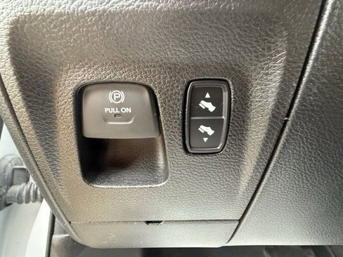 Used 2022 RAM 1500 Laramie image 30