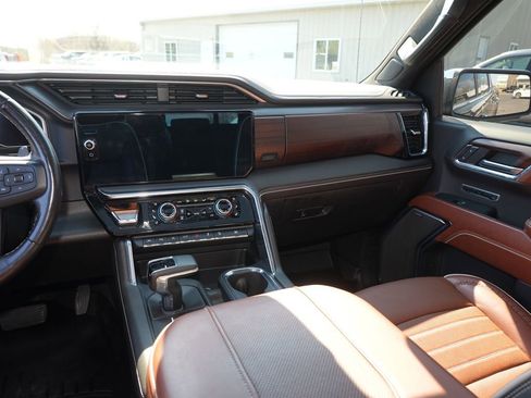 Used 2024 GMC Sierra 1500 Denali Ultimate AWD/4WD image 22