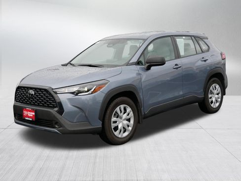 Certified 2023 Toyota Corolla Cross L AWD/4WD image 3