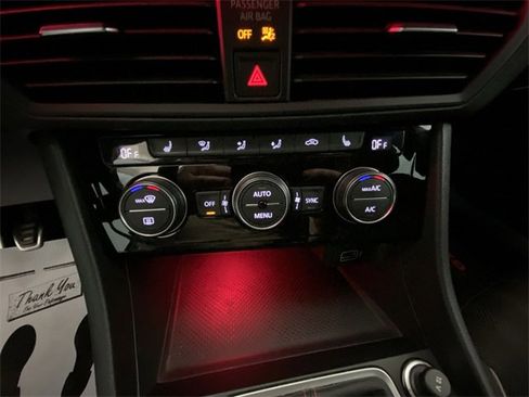 Used 2019 Volkswagen Jetta GLI image 18