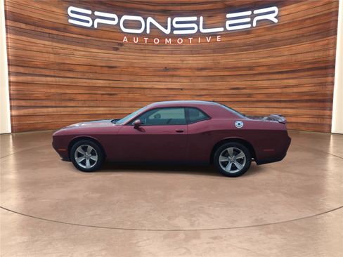 Used 2020 Dodge Challenger SXT w/ Driver Convenience Group image 2