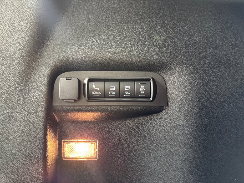Used 2018 Ford Explorer Limited w/ Equipment Group 301A FWD image 28