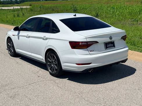 Used 2019 Volkswagen Jetta GLI FWD image 10
