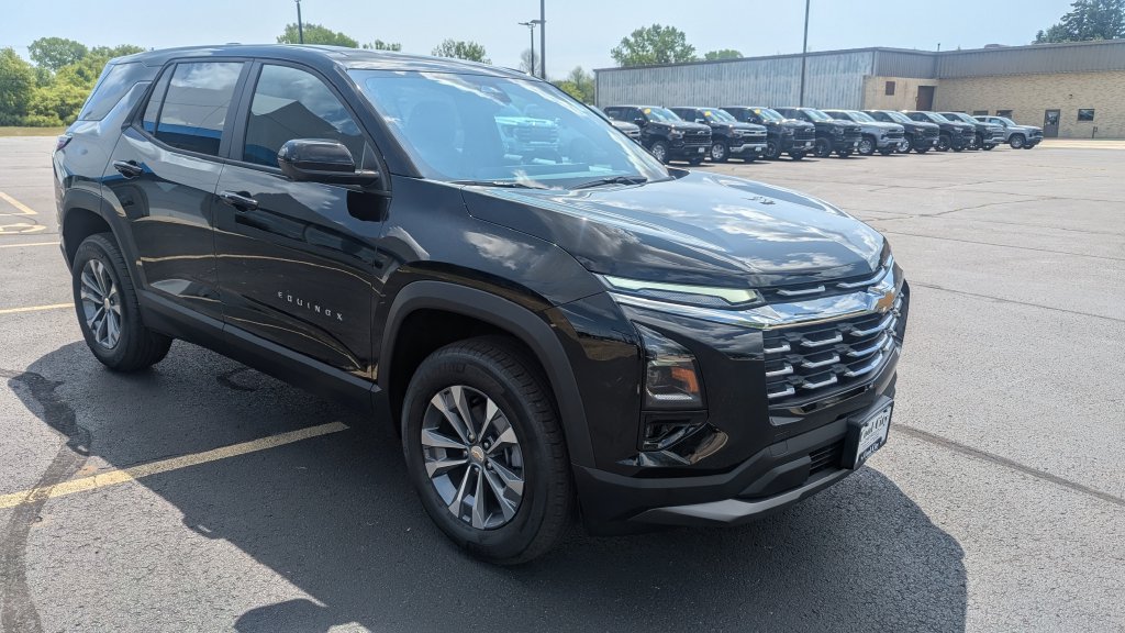 New 2027 Chevrolet Equinox LT w/ Convenience Package II AWD/4WD image 6