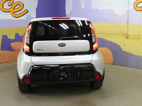 Used 2016 Kia Soul + w/ Audio Package FWD image 7