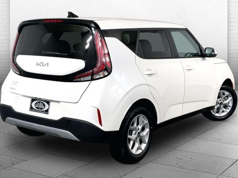 Certified 2025 Kia Soul LX w/ LX Technology Package FWD image 13