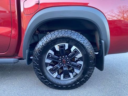 Used 2022 Nissan Frontier PRO-4X image 17