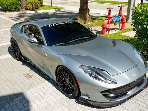 Used 2018 Ferrari 812 Superfast RWD image 36