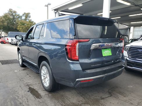 Used 2021 GMC Yukon SLT w/ SLT Premium Package image 2