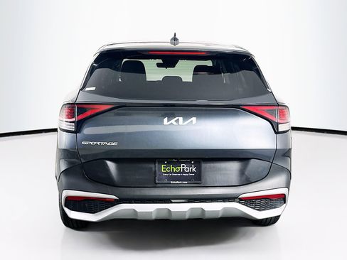 Used 2024 Kia Sportage LX image 7