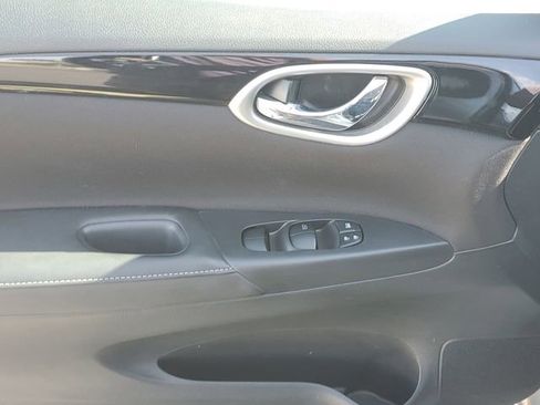 Used 2019 Nissan Sentra SV FWD image 14