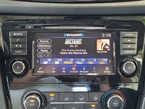 Certified 2020 Nissan Rogue S image 11