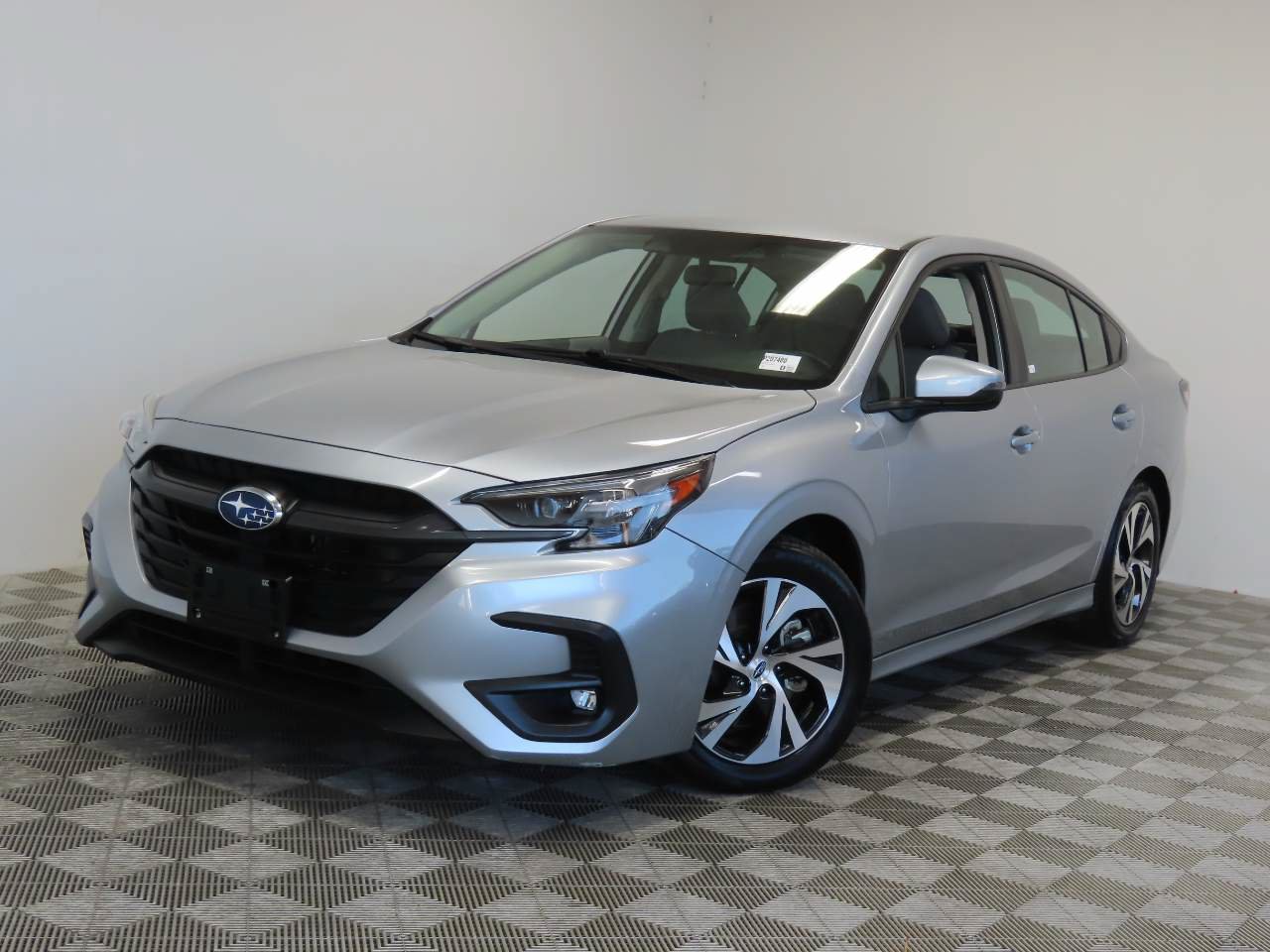 Used 2025 Subaru Legacy Premium AWD/4WD image 1
