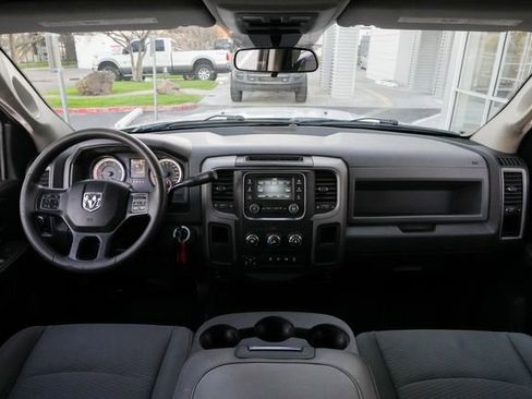 Used 2018 RAM 3500 Tradesman w/ Chrome Appearance Group image 40