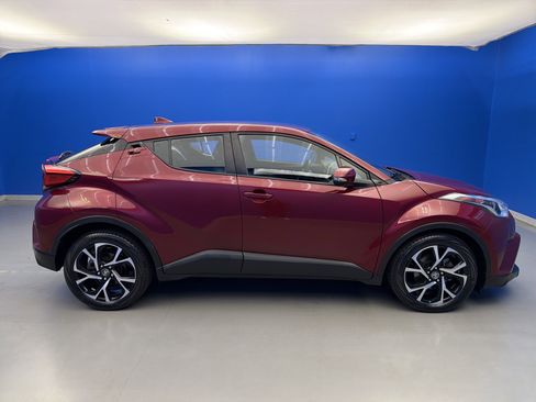 Used 2018 Toyota C-HR XLE FWD image 8