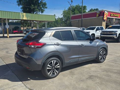 Used 2018 Nissan Kicks SV FWD image 24
