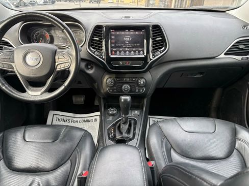 Used 2019 Jeep Cherokee Limited image 11