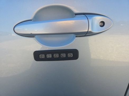 Used 2009 Mercury Mariner 2WD image 4