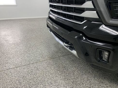 Used 2024 Chevrolet Silverado 2500 High Country w/ Technology Package AWD/4WD image 21