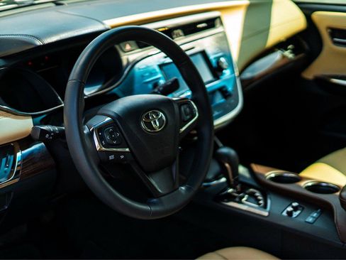 Used 2015 Toyota Avalon XLE Touring FWD image 8