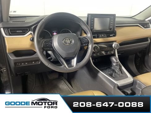 Used 2021 Toyota RAV4 XLE Premium AWD/4WD image 8