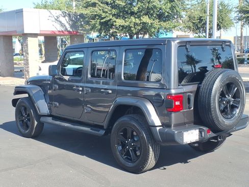 Used 2020 Jeep Wrangler Unlimited Sahara AWD/4WD image 6