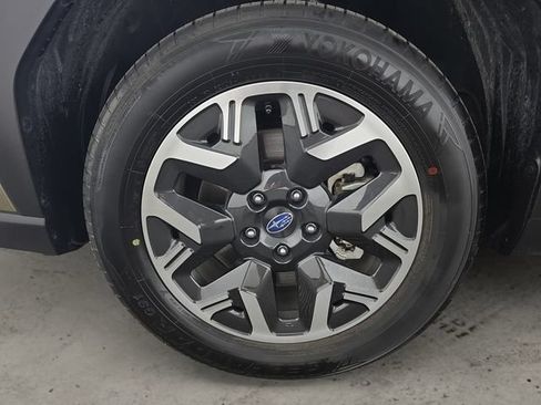 Certified 2025 Subaru Forester Premium AWD/4WD image 9