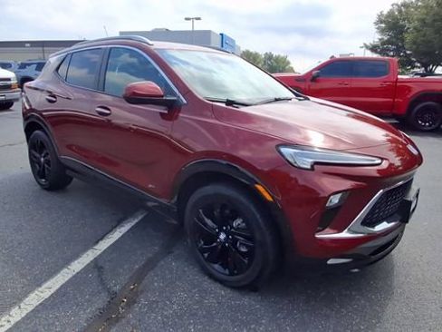 Used 2025 Buick Encore GX Sport Touring AWD/4WD image 2