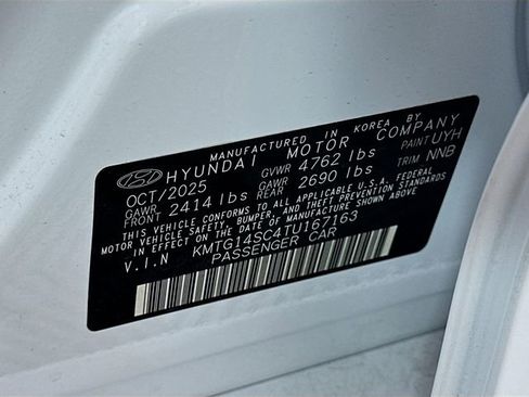 Certified 2026 Genesis G70 2.5T RWD image 24